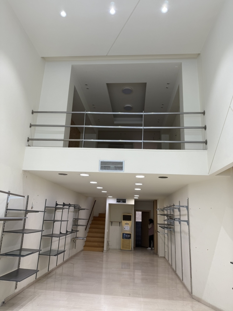 (For Rent) Commercial Retail Shop || Piraias/Piraeus - 281 Sq.m, 1.800€ 